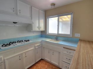 674 Center St #B, Costa Mesa, CA 92627