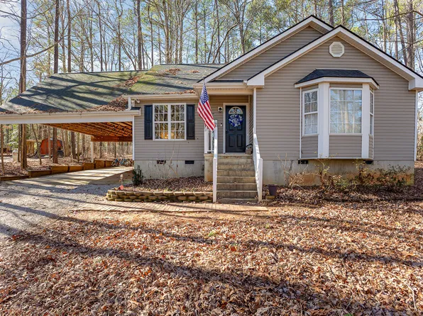 420 Shawnee Dr, Louisburg, NC 27549