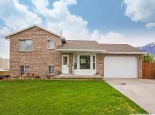 902 N Blackhawk St, Payson, UT 84651