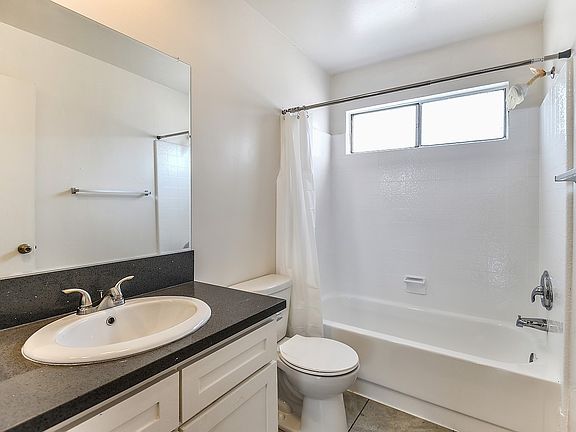 5th image of 8142 Langdon Ave #27
