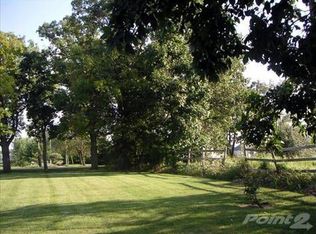 301 E Barron Rd, Howell, MI 48855