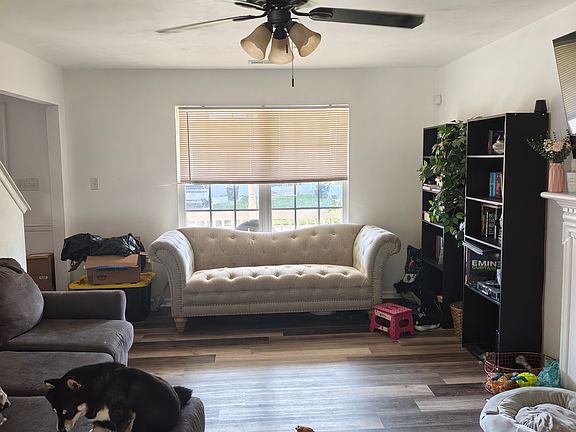 3rd image of 110 Laurens Ln