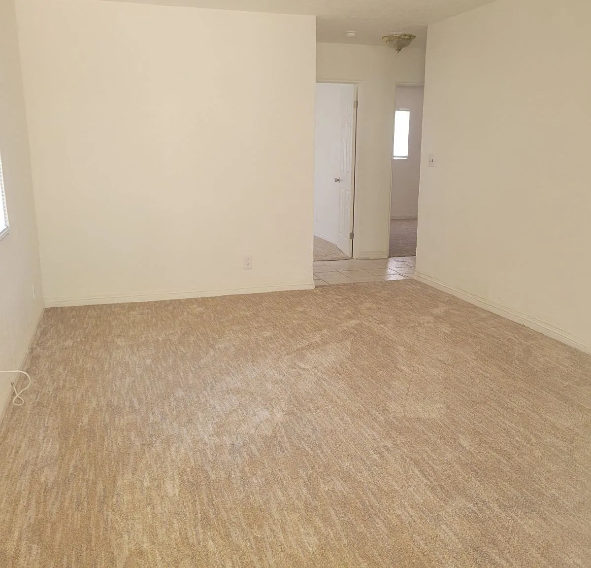 3 bed, 2.0 bath, 1263 sqft, $1,800 — Photo 3