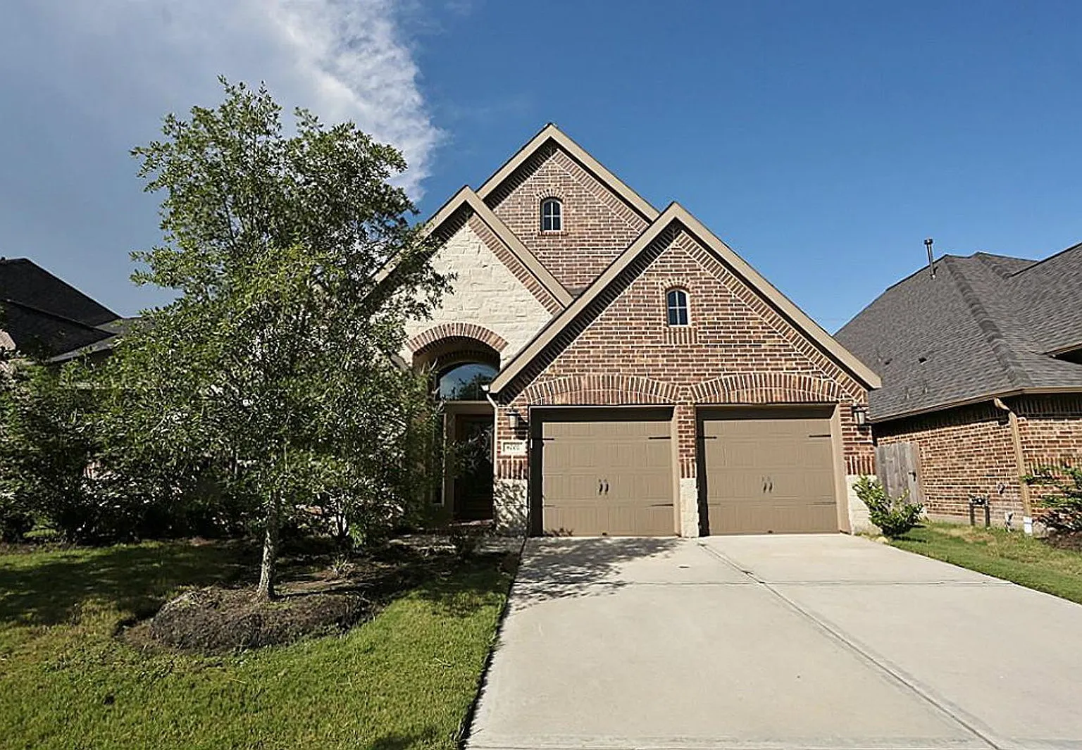 4 bed, 3.0 bath, 2353 sqft, $2,775 — Photo 1