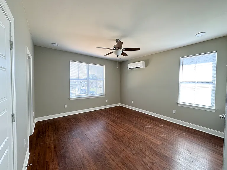 5404 Clemons Rd — Photo 4