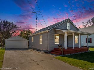 8087 Maple St, Swartz Creek, MI 48473