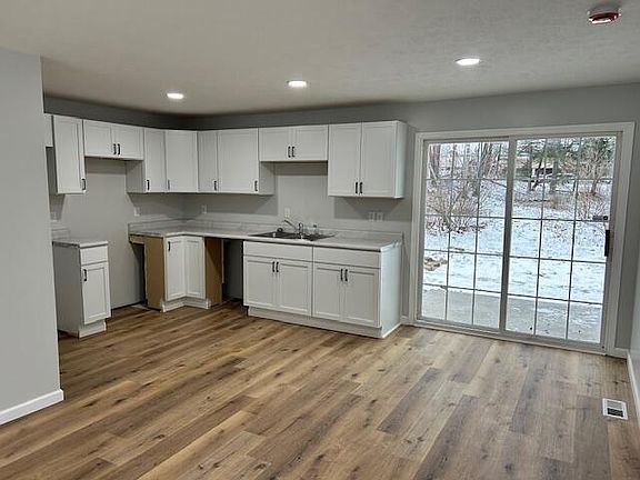 5th image of 69 Everett Ave