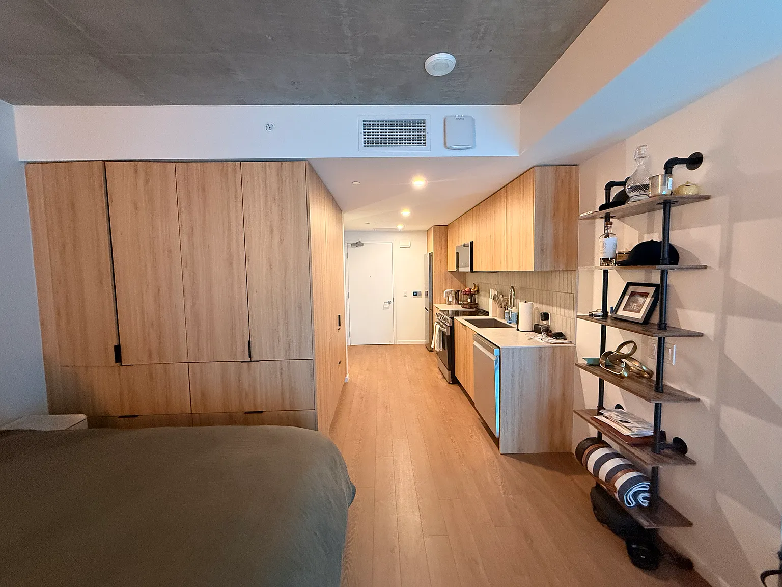 Studio, 503 sqft, $4,035 — Photo 3