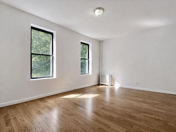 4th image of 44 Bennett Ave APT 5H