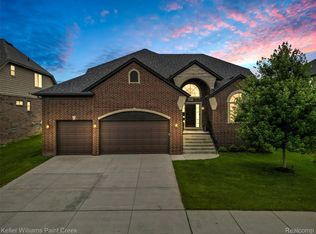 62777 Franklin Park Dr, Washington, MI