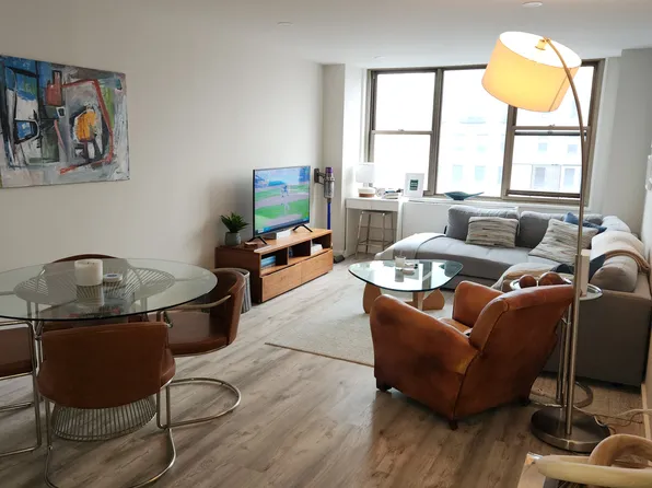 301 East 79th Street image 1 of 14