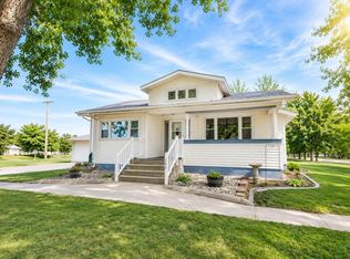 900 Cameo St, Onawa, IA 51040