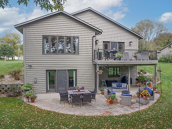 5th image of 202 River Oaks Dr