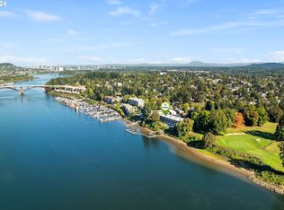 790 SE Webber St UNIT 314, Portland, OR 97202