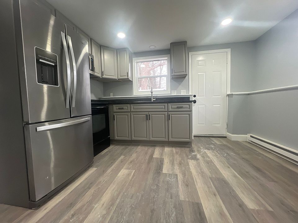 1st image of 62 Jessie Ave #1