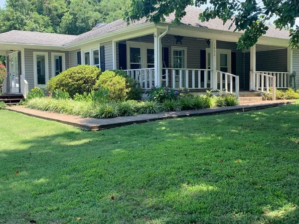 1692 Garland Dr, Covington, TN 38019