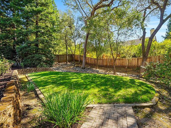 3rd image of 2212 Rookery Pl