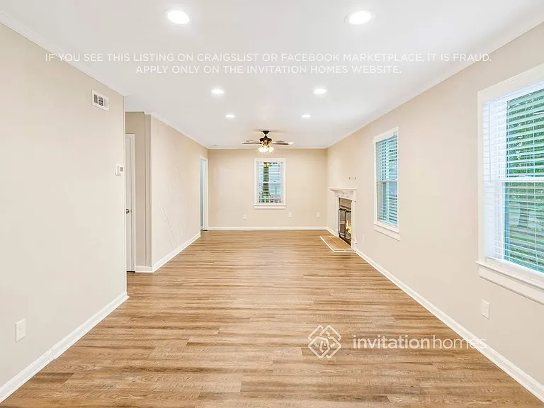 124 Plaza Dr — Photo 2
