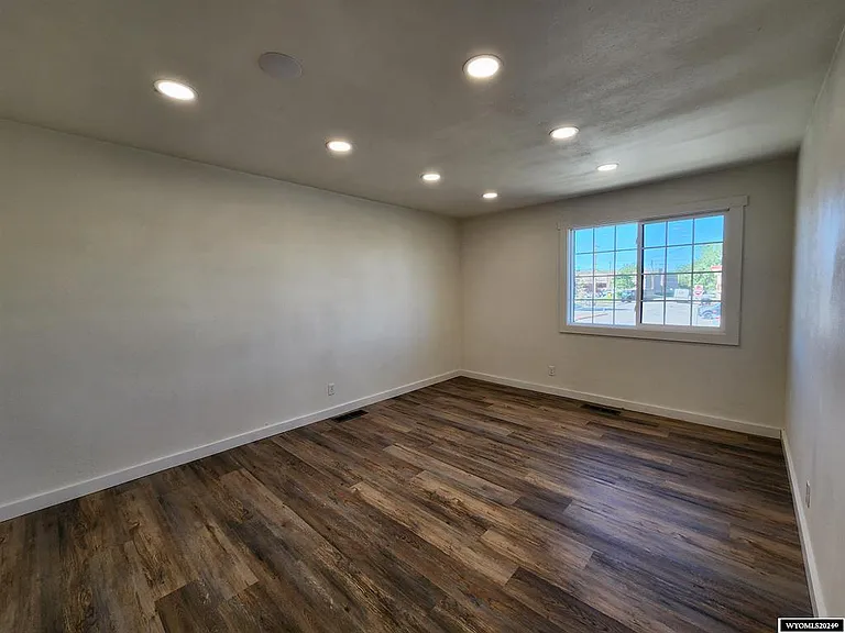 1445 S Poplar St #1 — Photo 7