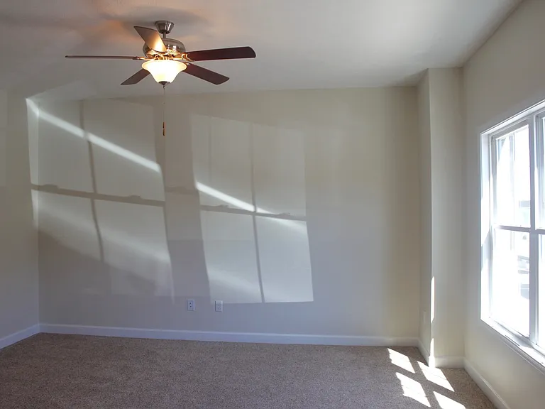 113 Cedar Point Ln — Photo 4