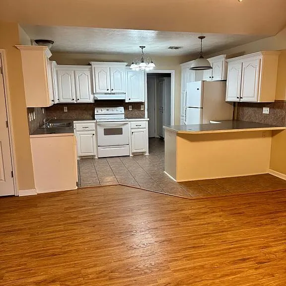 4340 Benoit Ln — Photo 11