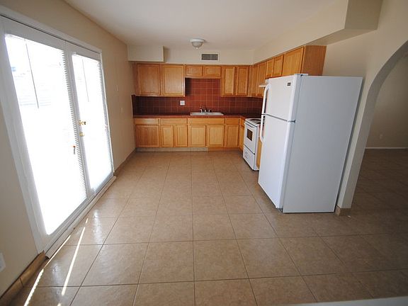 4th image of 8501 W Indianola Ave