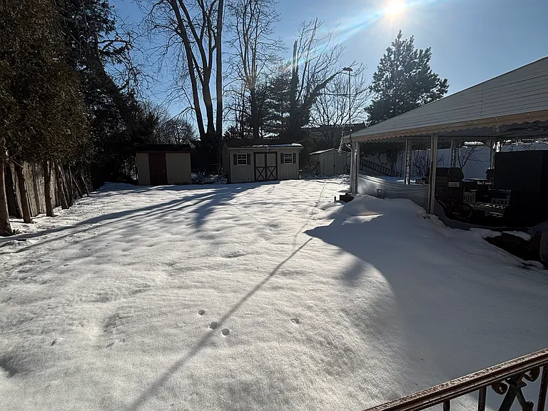 Merrick Rd — Photo 11