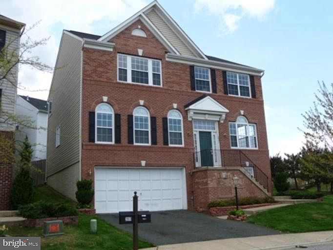1st image of 2921 Markhams Grant Dr