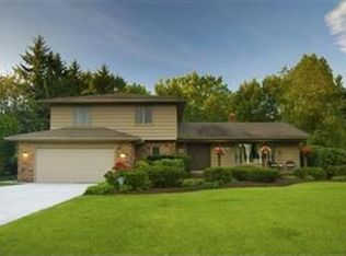 24780 Letchworth Rd, Beachwood, OH 44122