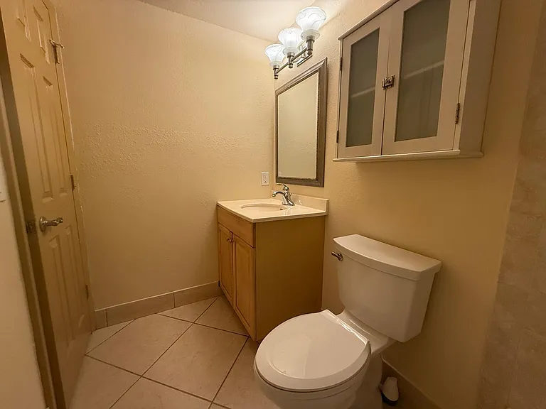 744 NE 14th Ave #12 — Photo 7