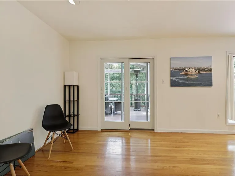 1397 Canterbury Way — Photo 13