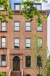 50 First Place at 50 1st Place in Carroll Gardens