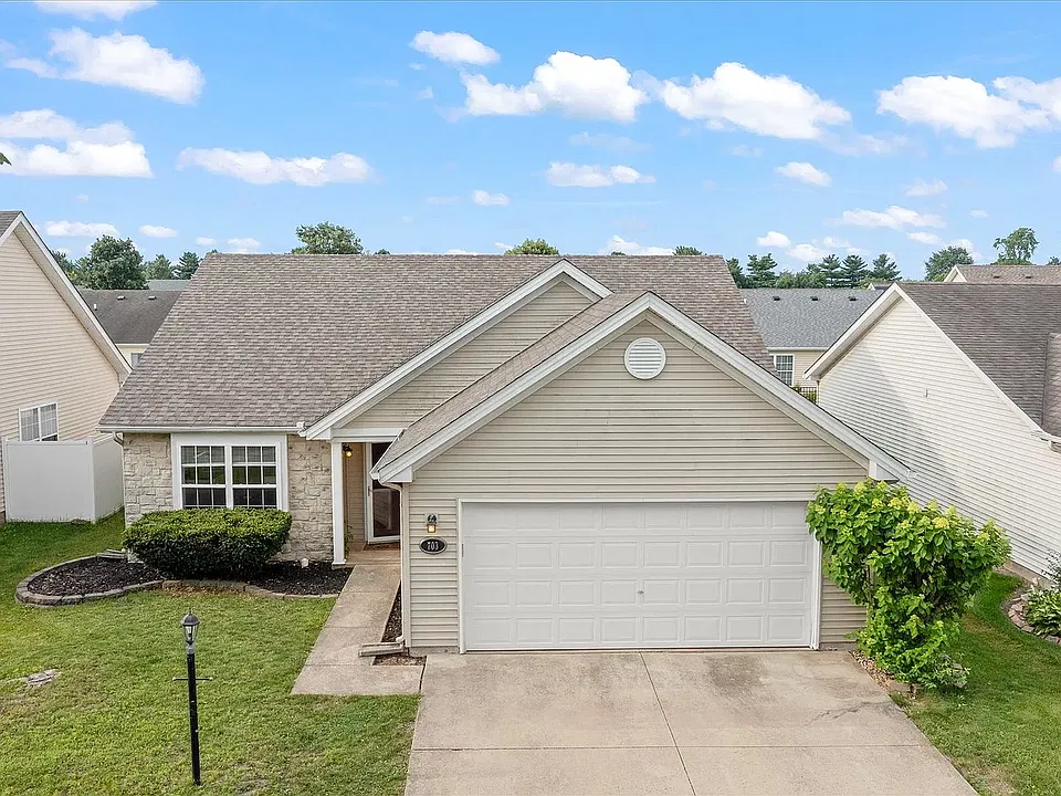 703 Bardeen Ln