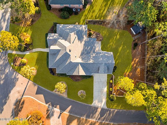 3rd image of 4800 Wedgefield Drive