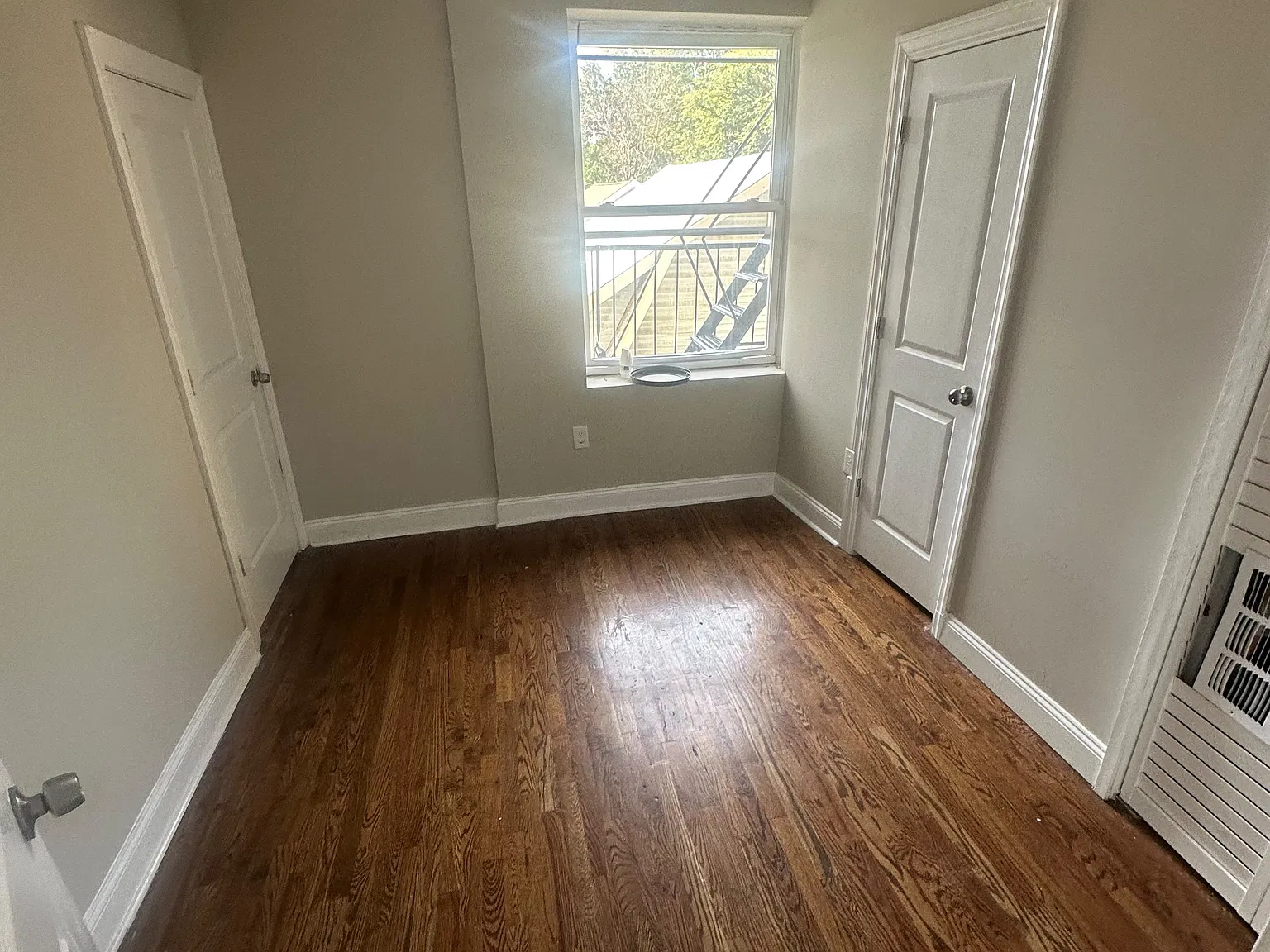 2 bed, 850 sqft, $1,700 — Photo 3