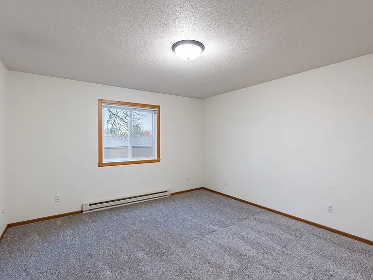 Fargo, ND Brownstone Apartments | 22A | Bedroom