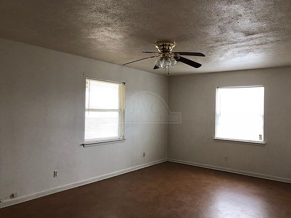 3rd image of 100 Prather Dr