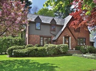 49 Olde Field Rd, Newton, MA 02459