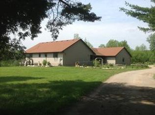 7385 Lakeshore Rd N, Palms, MI 48465