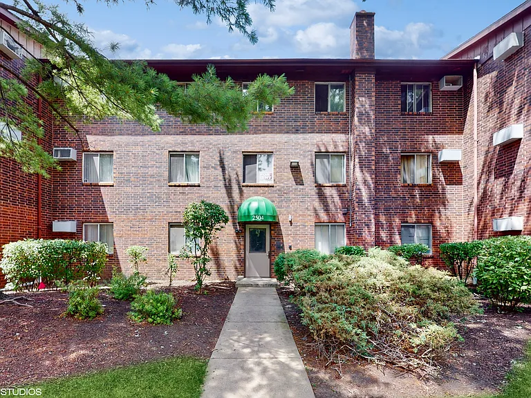 2432 Waterbury Dr #104 — Photo 1