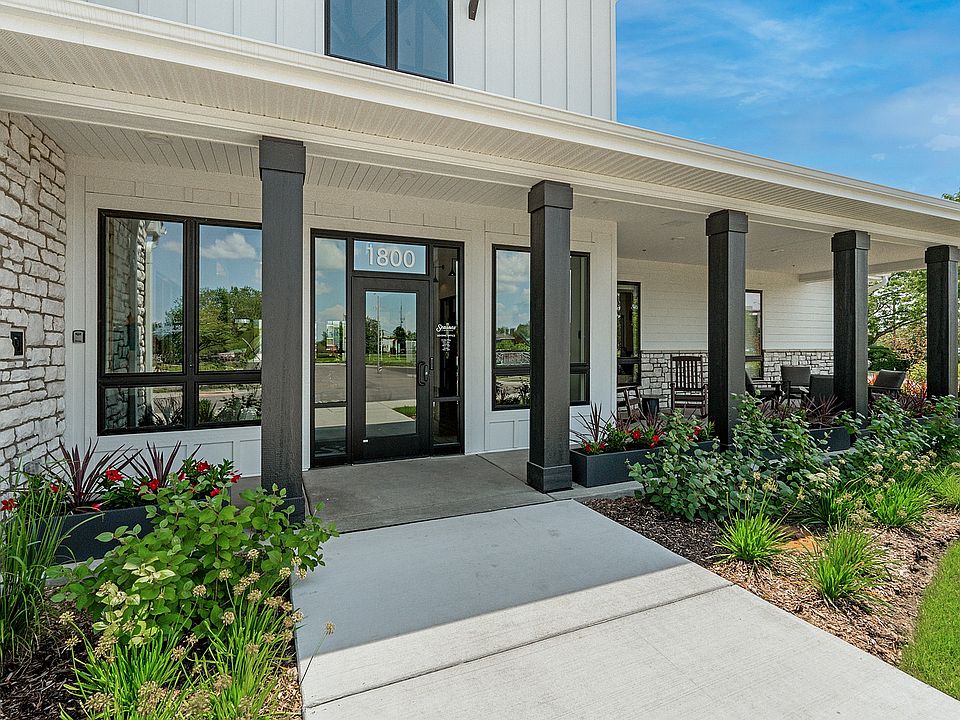 State-Of-The-Art Clubhouse