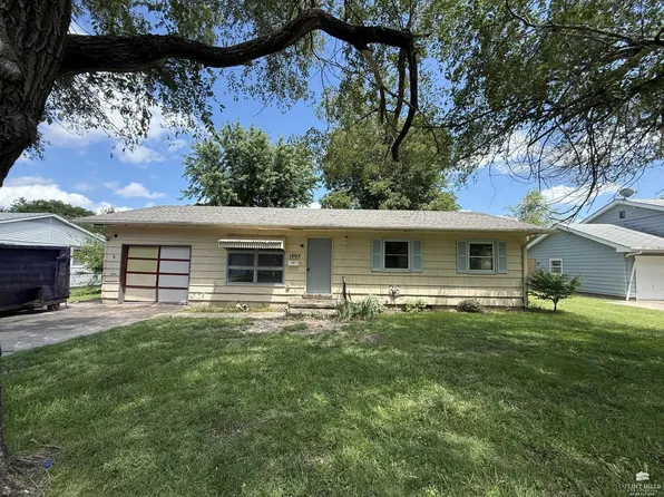 1005 S Garfield St, Junction City, KS 66441