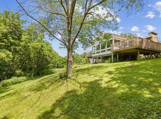 6053 28th Avenue Dr, Vinton, IA 52349