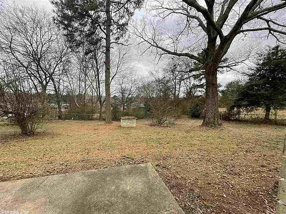 2nd image of 207 Electra Dr