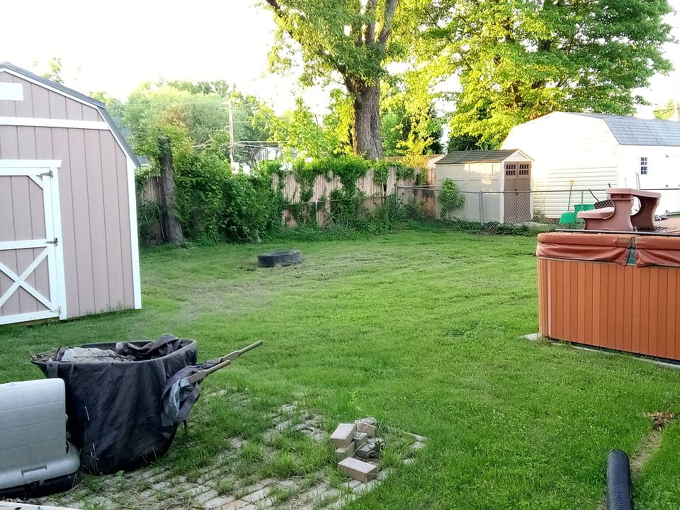 New shed,12x16, windows,workbench