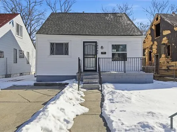 18042 Russell Ave, Highland Park, MI 48203