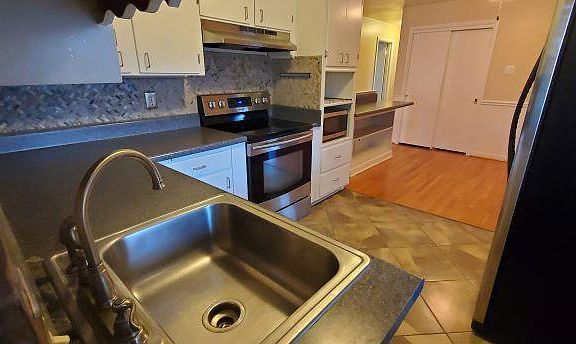 4th image of 2967 Neil Dr