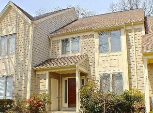 4000 Lake Glen Rd, Fairfax, VA 22033