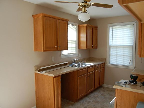 4th image of 2025 10th St NW