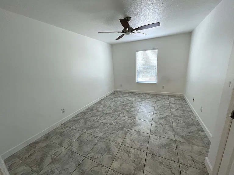 2600 Revolution St #105 — Photo 19